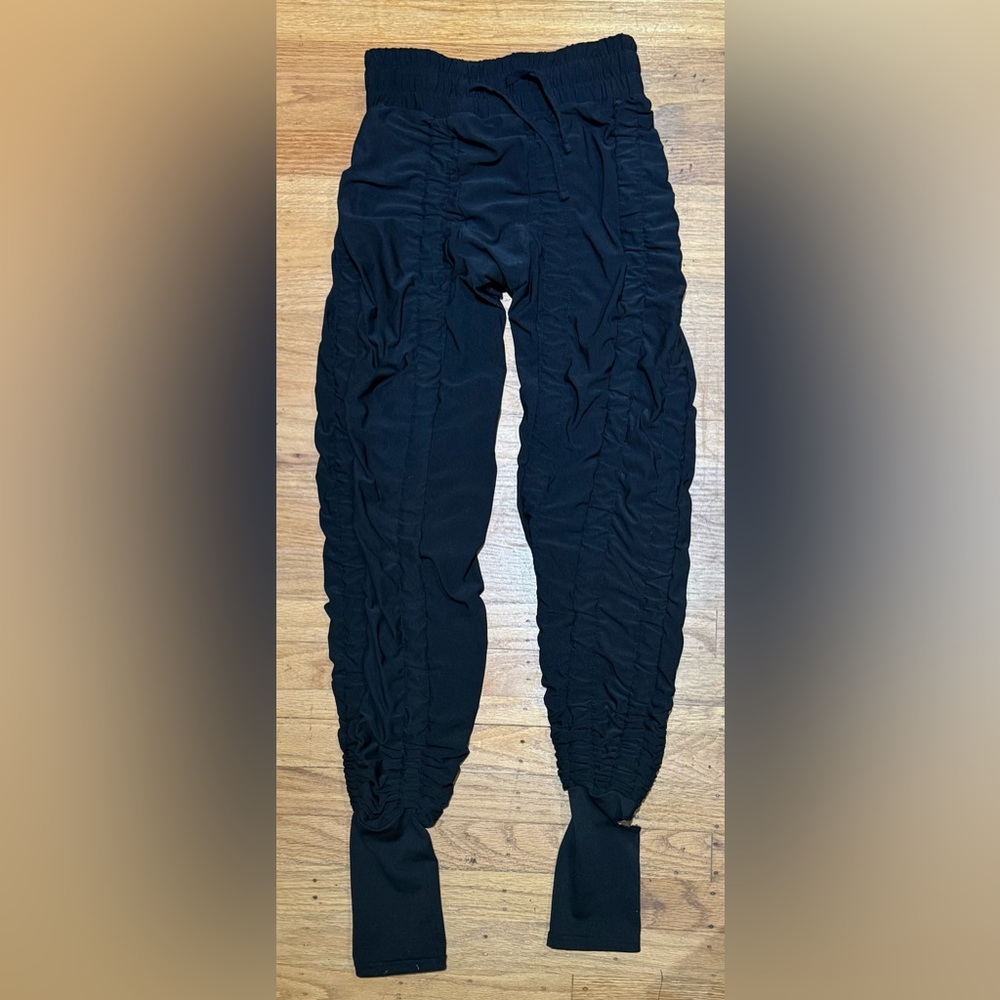 Alodgie Black Ruched Joggers | Size Large